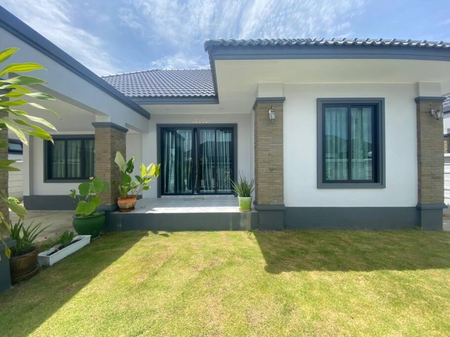 บ้านเรา@ชะอำ Ban Huai Sai Tai Buitenkant foto